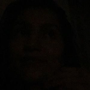 Meet your Posher, Yanilet